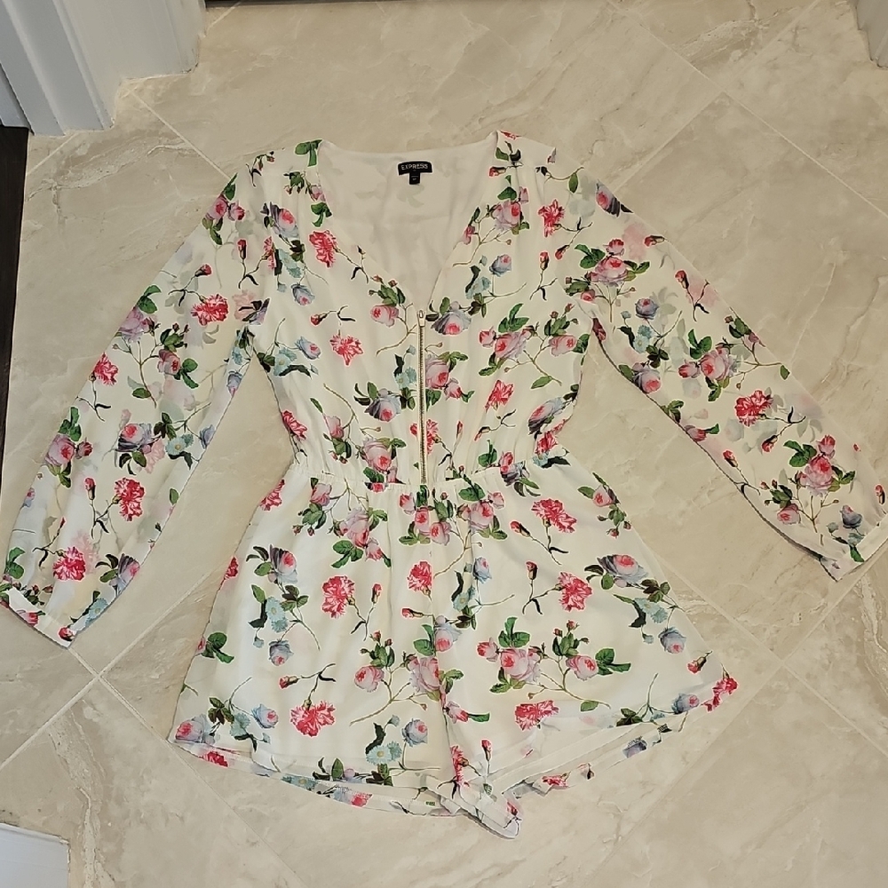 Express White Floral Long Sleeve Romper